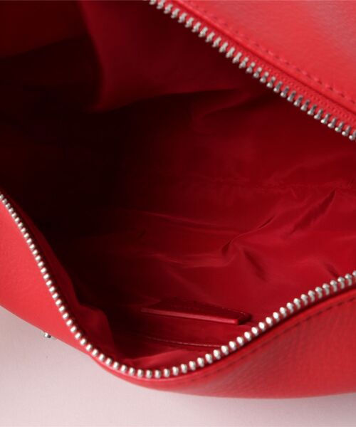 Desigual(デシグアル)の「Colorful Studded Shoulder Bag - Red/カラフルスタッズショルダーバッグ レッド(ハンドバッグ・レディース・レッド・FREE)」の3枚目の写真