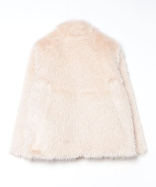 ENLIKE（エンリケ）の「フェイクファーボリュームジャケット（その他アウター・レディース・ブラック/ホワイト/ピンク/ベージュ・FREE）」の5枚目の写真