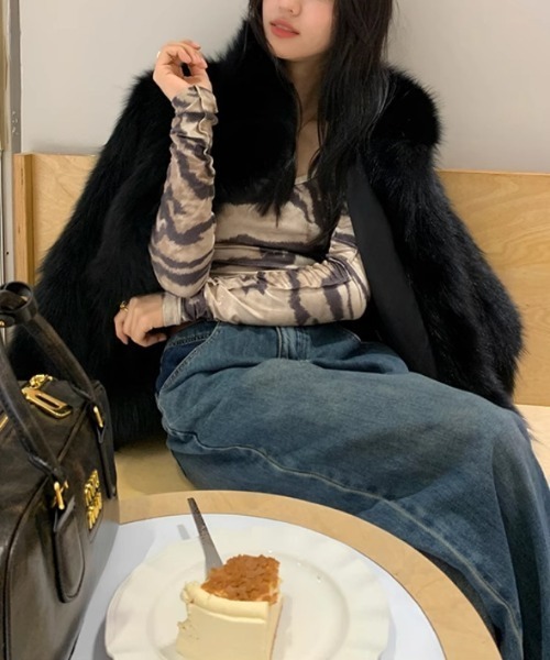 ENLIKE（エンリケ）の「フェイクファーボリュームジャケット（その他アウター・レディース・ブラック/ホワイト/ピンク/ベージュ・FREE）」の15枚目の写真