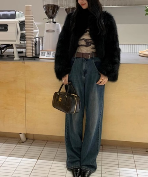 ENLIKE（エンリケ）の「フェイクファーボリュームジャケット（その他アウター・レディース・ブラック/ホワイト/ピンク/ベージュ・FREE）」の13枚目の写真