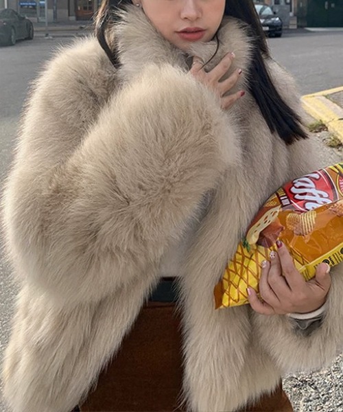 ENLIKE（エンリケ）の「フェイクファーボリュームジャケット（その他アウター・レディース・ブラック/ホワイト/ピンク/ベージュ・FREE）」の22枚目の写真