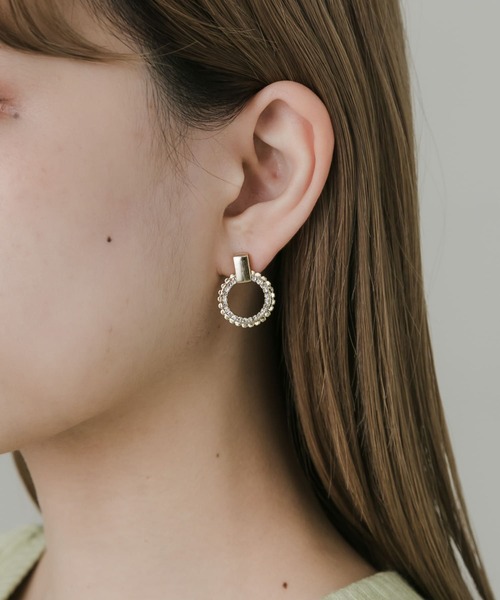 SMELLY(スメリー)の「ビジューサークルピアス(ピアス(両耳用)・レディース・ゴールド・-)」の3枚目の写真