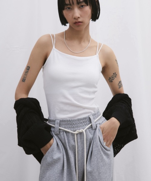 Aunt Marie's（アントマリーズ）の「カップ付きダブルストラップキャミソール（キャミソール・レディース・ホワイト/チャコールグレー/ブラック・FREE）」の5枚目の写真