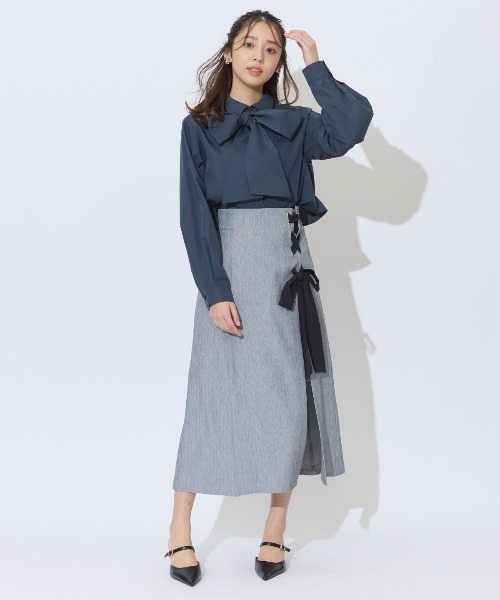 AND COUTURE(アンドクチュール)の「サイドレースアップリボンスリットスカート(スカート・レディース・ベージュ/グレー/ネイビー・MEDIUM/SMALL)」の17枚目の写真