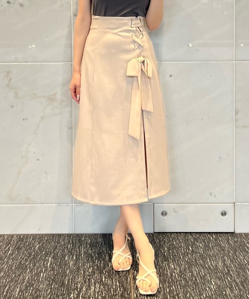 AND COUTURE(アンドクチュール)の「サイドレースアップリボンスリットスカート(スカート・レディース・ベージュ/グレー/ネイビー・MEDIUM/SMALL)」の20枚目の写真