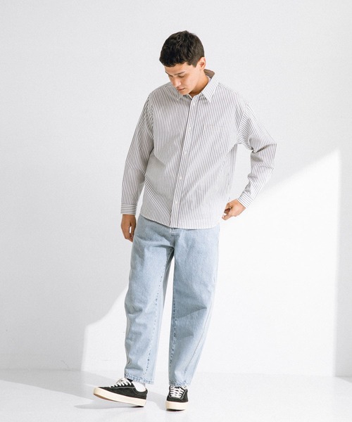URBAN RESEARCH Sonny Label(アーバンリサーチサニーレーベル)の「『WEB/一部店舗限定カラー』ストライプレギュラーカラーシャツ(シャツ/ブラウス・メンズ・ライトブルー/ホワイト系その他/ブルー系その他/ブラック系その他・MEDIUM/LARGE)」の22枚目の写真