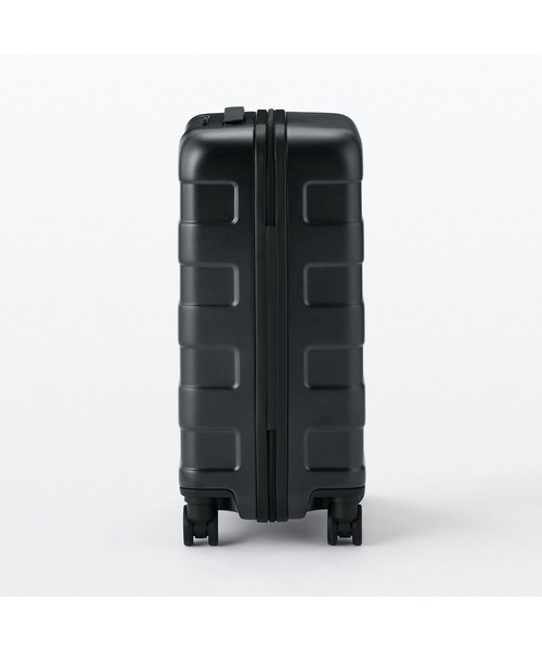 バーを自由に調節できる ハードキャリーケース（36L