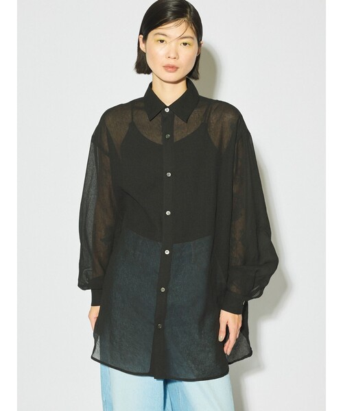 MIDIUMISOLID（ミディウミソリッド）の「MIDIUMISOLID for Ladies シアーロングスリーブシャツ（シャツ/ブラウス・レディース・オフホワイト/ブラック/カーキ/イエロー・FREE）」の2枚目の写真