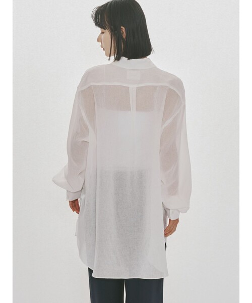 MIDIUMISOLID（ミディウミソリッド）の「MIDIUMISOLID for Ladies シアーロングスリーブシャツ（シャツ/ブラウス・レディース・オフホワイト/ブラック/カーキ/イエロー・FREE）」の13枚目の写真