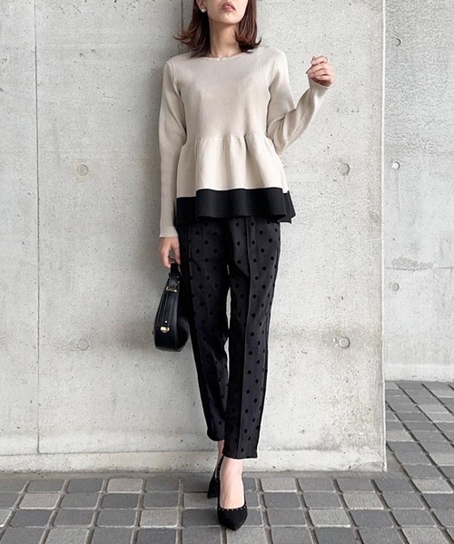 aquagarage（アクアガレージ）の「配色スポンジニットペプラムトップス（ニット/セーター・レディース・ブラック/ベージュ・M/L）」の17枚目の写真