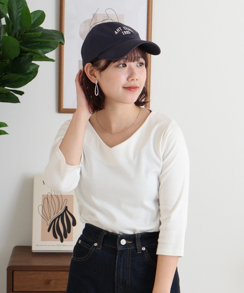 atONE（アットワン）の「Vネック七分袖プルオーバー（Tシャツ/カットソー・レディース・カーキ/杢グレー/チャコールグレー/オフホワイト/ブラック・4L/3L/LL/L/M）」の8枚目の写真