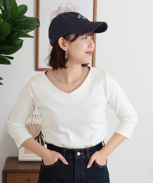 atONE（アットワン）の「Vネック七分袖プルオーバー（Tシャツ/カットソー・レディース・カーキ/杢グレー/チャコールグレー/オフホワイト/ブラック・4L/3L/LL/L/M）」の6枚目の写真