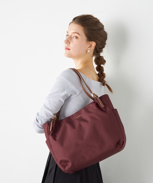 LA BAGAGERIE(ラバガジェリー)の「ポリエステルキャンバス A4トート(トートバッグ・レディース・グレー/ブラック/アイボリー/ネイビー/ブラウン/ワイン・FREE)」の21枚目の写真