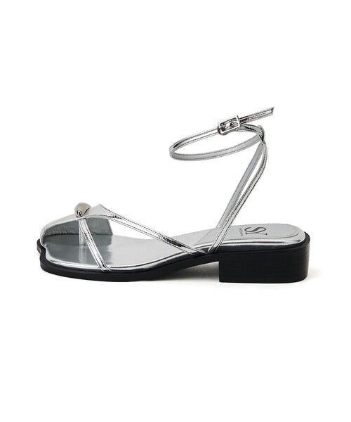 SY UNITED ARROWS（シーユナイテッドアローズ）の「＜SY＞サムカバー サンダル30●↑（サンダル・レディース・シルバー/ライトブルー/ブラック・23.5cm/23cm/22.5cm/22cm/25cm/24.5cm/24cm）」の3枚目の写真