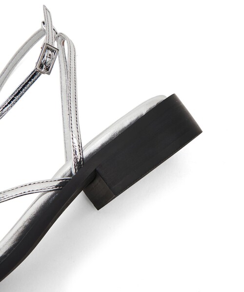 SY UNITED ARROWS（シーユナイテッドアローズ）の「＜SY＞サムカバー サンダル30●↑（サンダル・レディース・シルバー/ライトブルー/ブラック・23.5cm/23cm/22.5cm/22cm/25cm/24.5cm/24cm）」の14枚目の写真