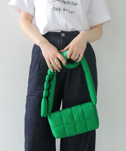 HER CLOSET(ハークローゼット)の「【shemoshelly】カラーキルディングショルダーバック(ショルダーバッグ・レディース・ブラック/ブルー/グリーン・FREE)」の2枚目の写真