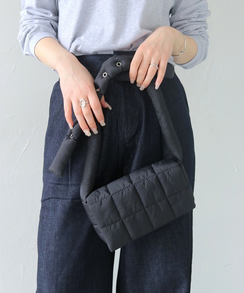 HER CLOSET(ハークローゼット)の「【shemoshelly】カラーキルディングショルダーバック(ショルダーバッグ・レディース・ブラック/ブルー/グリーン・FREE)」の5枚目の写真