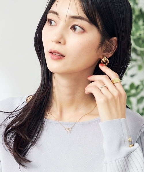 a.v.v（アーヴェヴェ）の「リボンネックレス（ネックレス・レディース・シルバー/ゴールド・38）」の3枚目の写真