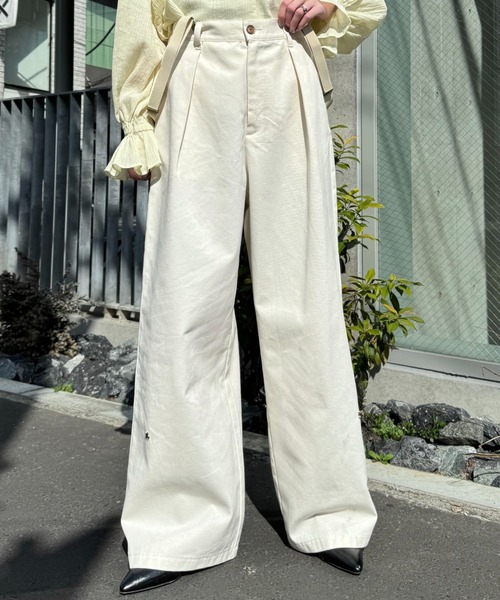 CIAOPANIC TYPY（チャオパニックティピー）の「2WAYシルエットサス付きチノパンツ（サロペット/オーバーオール・レディース・ブラック/ベージュ/オフホワイト・MEDIUM/SMALL）」の2枚目の写真