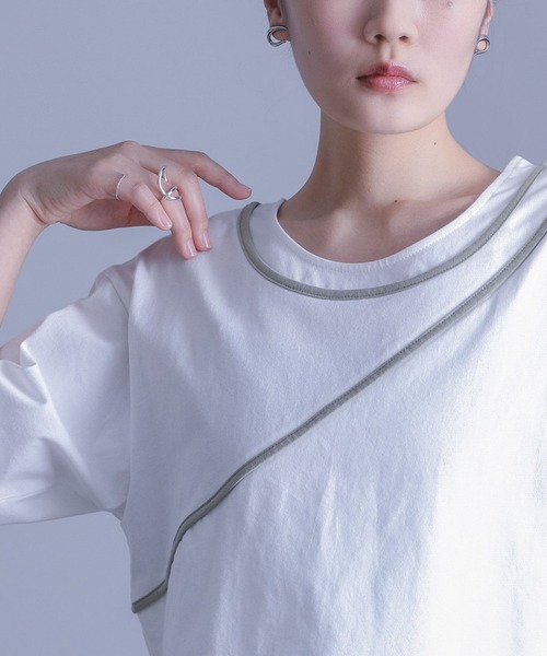 kOhAKU（コハク）の「『アシンメトリー配色パイピングカットソー』（Tシャツ/カットソー・レディース・オフホワイト/ブラック・2/1）」の21枚目の写真