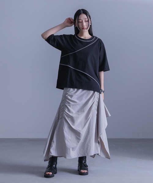 kOhAKU（コハク）の「『アシンメトリー配色パイピングカットソー』（Tシャツ/カットソー・レディース・オフホワイト/ブラック・2/1）」の12枚目の写真