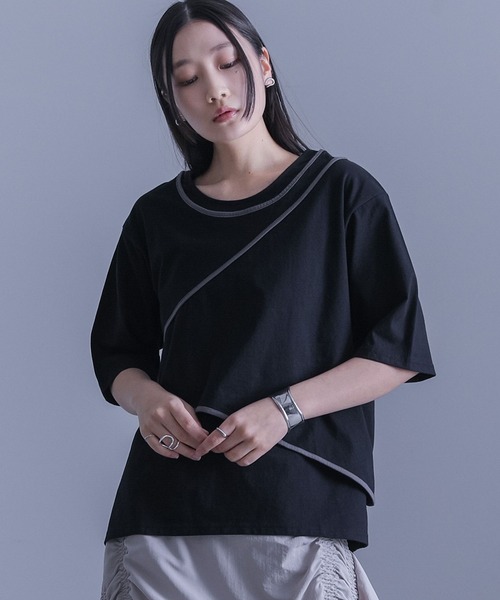 kOhAKU（コハク）の「『アシンメトリー配色パイピングカットソー』（Tシャツ/カットソー・レディース・オフホワイト/ブラック・2/1）」の14枚目の写真