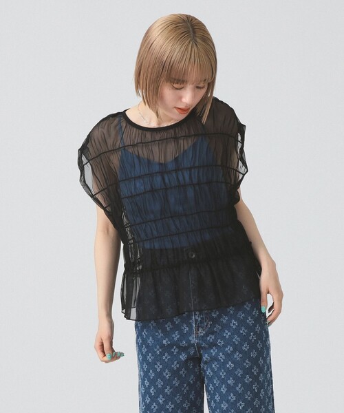 Ray BEAMS（レイビームス）の「シアー シャーリング フレンチスリーブ（Tシャツ/カットソー・レディース・オフホワイト/ブラウン系その他5/ブラック・ONE SIZE）」の2枚目の写真