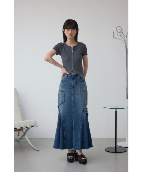 AZUL by moussy(アズールバイマウジー)の「【身長/骨格別着用画像あり】AZUL DENIM ダメージマーメイドスカート 春服 夏服 秋服 冬服 ロングスカート デニムスカート スタイルアップ(デニムスカート・レディース・ブルー/ライトブラック・SMALL/MEDIUM)」の12枚目の写真