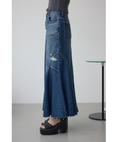 AZUL by moussy(アズールバイマウジー)の「【身長/骨格別着用画像あり】AZUL DENIM ダメージマーメイドスカート 春服 夏服 秋服 冬服 ロングスカート デニムスカート スタイルアップ(デニムスカート・レディース・ブルー/ライトブラック・SMALL/MEDIUM)」の9枚目の写真