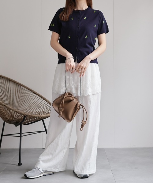 CREARE -LINO-(クレアーレリノ)の「〈レディース商品〉レースレイヤードパンツ(その他パンツ・レディース・ベージュ/ブラック/ホワイト・FREE)」の6枚目の写真