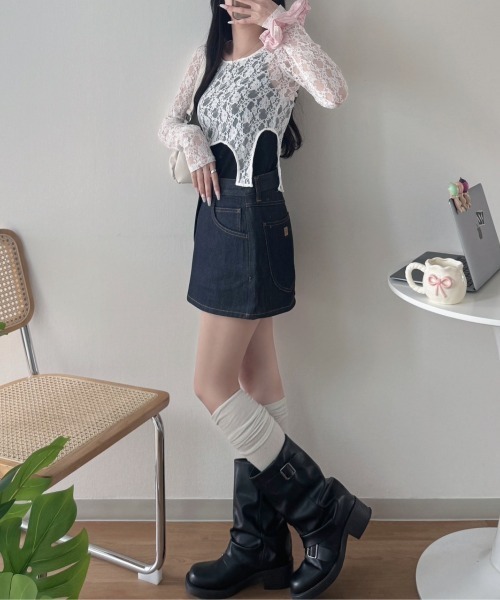 nemne store(ネンネストア)の「《Delfy》ガーターディテールレーストップス(シャツ/ブラウス・レディース・ブラック系/アイボリー・フリー)」の5枚目の写真