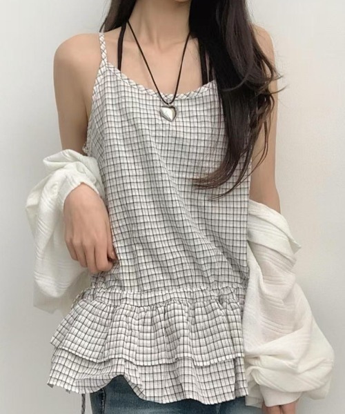 Vipoa(ヴィポア)の「check layered tops(キャミソール・レディース・ブラック/アイボリー・FREE)」の1枚目の写真