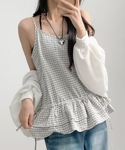 Vipoa(ヴィポア)の「check layered tops(キャミソール・レディース・ブラック/アイボリー・FREE)」の4枚目の写真