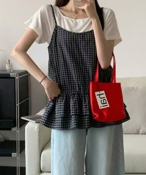 Vipoa(ヴィポア)の「check layered tops(キャミソール・レディース・ブラック/アイボリー・FREE)」の16枚目の写真