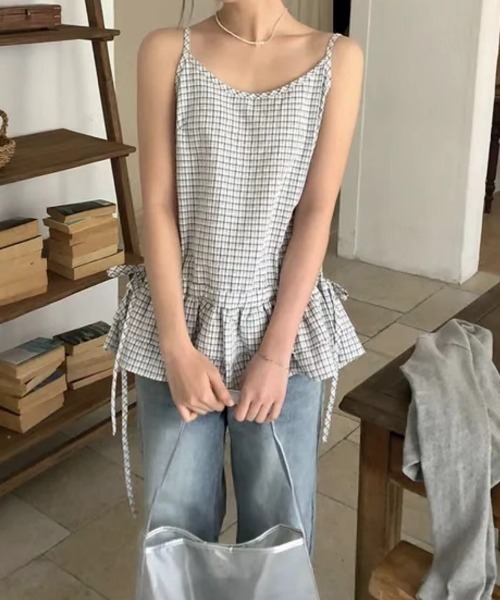 Vipoa(ヴィポア)の「check layered tops(キャミソール・レディース・ブラック/アイボリー・FREE)」の9枚目の写真