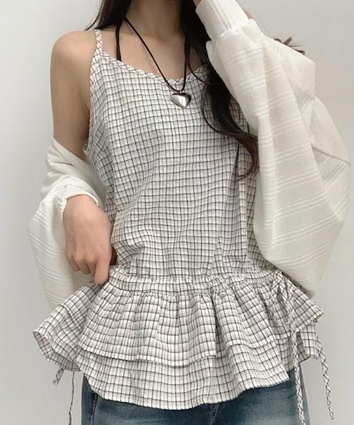 Vipoa(ヴィポア)の「check layered tops(キャミソール・レディース・ブラック/アイボリー・FREE)」の3枚目の写真