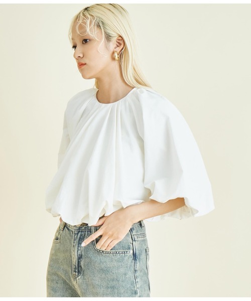 Settimissimo(セッティミッシモ)の「ギャザー バルーン ショート プルオーバー(Tシャツ/カットソー・レディース・オフホワイト/ブラック・FREE)」の5枚目の写真