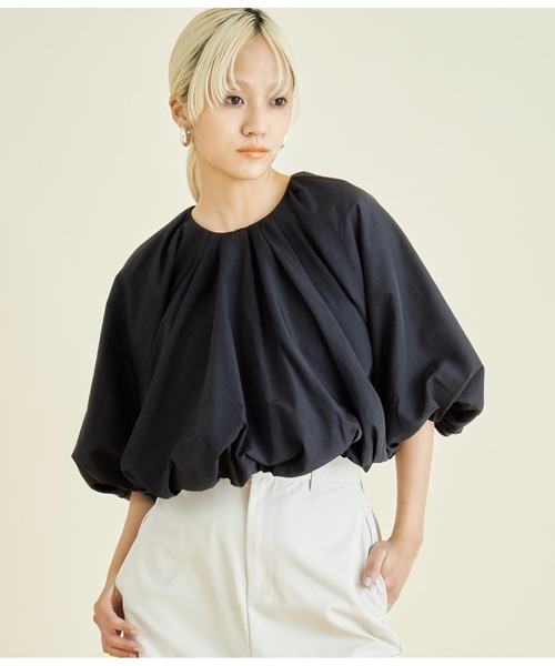 Settimissimo(セッティミッシモ)の「ギャザー バルーン ショート プルオーバー(Tシャツ/カットソー・レディース・オフホワイト/ブラック・FREE)」の13枚目の写真