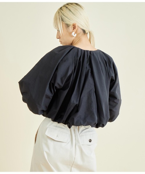 Settimissimo(セッティミッシモ)の「ギャザー バルーン ショート プルオーバー(Tシャツ/カットソー・レディース・オフホワイト/ブラック・FREE)」の16枚目の写真