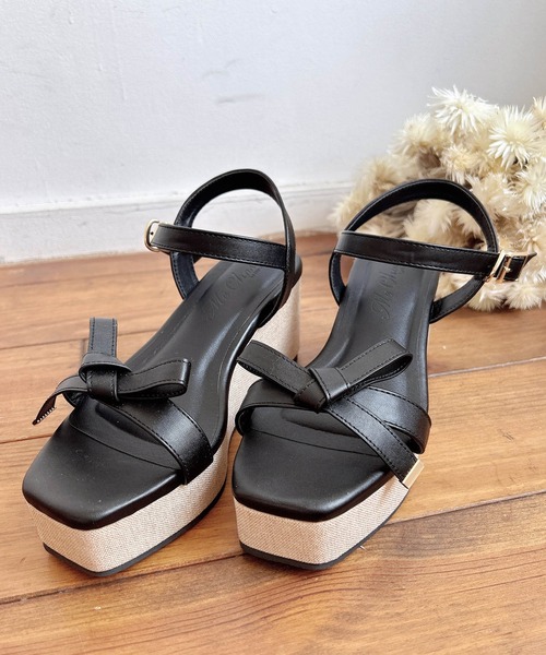 INGNI(イング)の「リボンサンダル(サンダル・レディース・アイボリー/ブラック・L/M)」の5枚目の写真