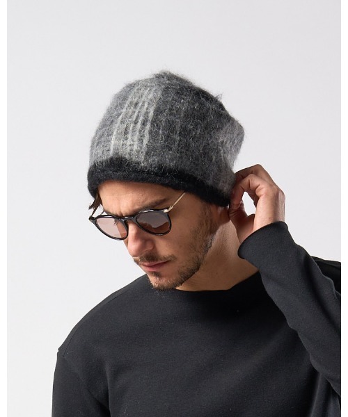 wjk(ダヴルジェイケイ)の「mohair shaggy knit beanie(ニットキャップ/ビーニー・メンズ・ブラック/ダークブラック/ブルー・FREE)」の1枚目の写真