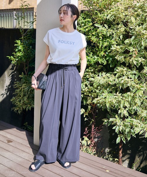 ANY(エニィ)の「グリッタープリントロゴTシャツ(Tシャツ/カットソー・レディース・グレー系/アイボリー系/ベージュ系・4)」の6枚目の写真