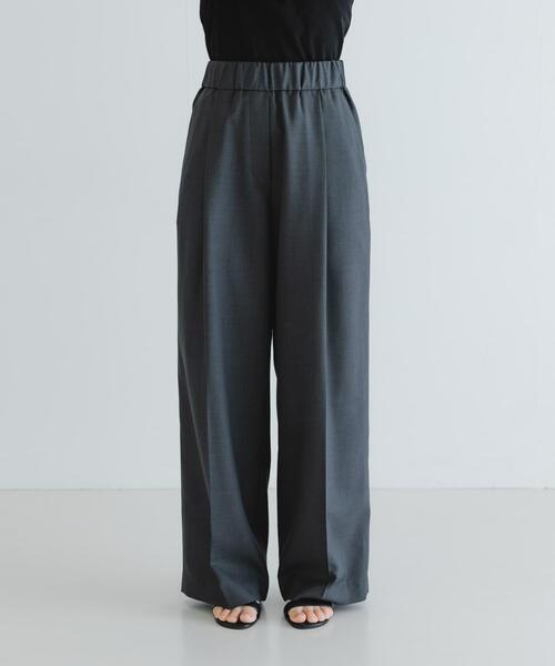 URBAN RESEARCH（アーバンリサーチ）の「『イージーケア』ワイドギャザースラックス（その他パンツ・レディース・チャコールグレー/ネイビー・36/38/40）」の7枚目の写真