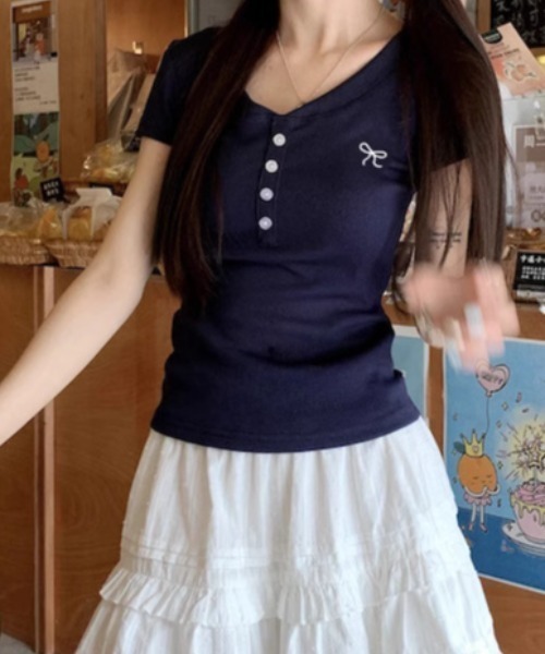 SHEPP(シープ)の「ワンポイント リボン刺繍 ヘンリーネック半袖Tシャツ(Tシャツ/カットソー・レディース・ネイビー/ホワイト/アイボリー/サックスブルー・M)」の7枚目の写真