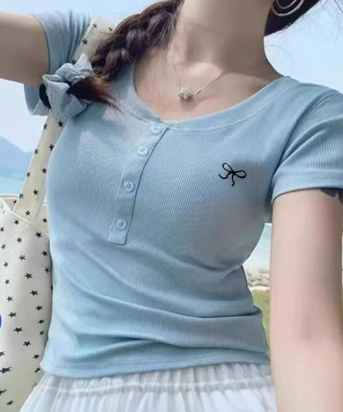 SHEPP(シープ)の「ワンポイント リボン刺繍 ヘンリーネック半袖Tシャツ(Tシャツ/カットソー・レディース・ネイビー/ホワイト/アイボリー/サックスブルー・M)」の6枚目の写真