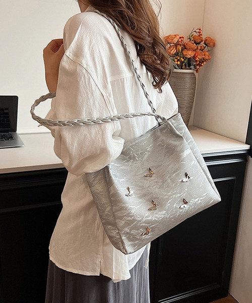 aimoha(アイモハ)の「蝶々モチーフショルダートートバッグ(ショルダーバッグ・レディース・ブラック/シルバー/ブルー/ホワイト・FREE)」の11枚目の写真