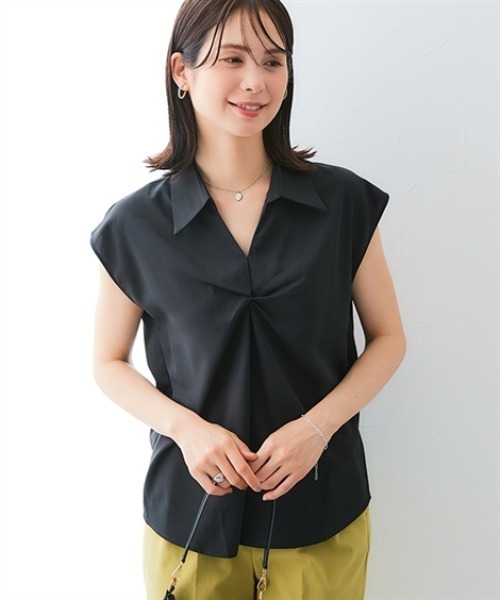 7days Life Styling(セブンデイズライフスタイリング)の「ストレッチスキッパーカラーねじりフレンチスリーブブラウス とろみシリーズ(シャツ/ブラウス・レディース・オフホワイト/ブラック/モカ・M/L/LL)」の1枚目の写真