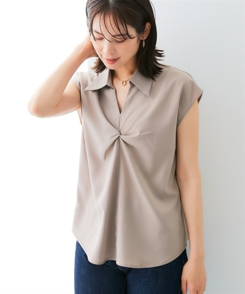 7days Life Styling(セブンデイズライフスタイリング)の「ストレッチスキッパーカラーねじりフレンチスリーブブラウス とろみシリーズ(シャツ/ブラウス・レディース・オフホワイト/ブラック/モカ・M/L/LL)」の3枚目の写真