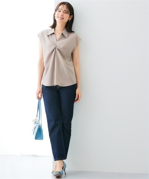 7days Life Styling(セブンデイズライフスタイリング)の「ストレッチスキッパーカラーねじりフレンチスリーブブラウス とろみシリーズ(シャツ/ブラウス・レディース・オフホワイト/ブラック/モカ・M/L/LL)」の9枚目の写真