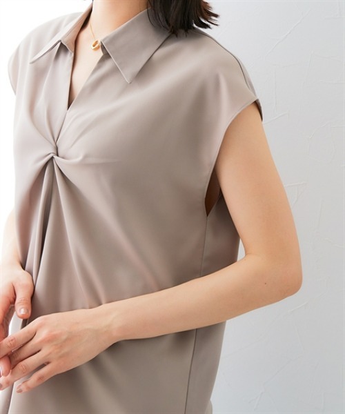 7days Life Styling(セブンデイズライフスタイリング)の「ストレッチスキッパーカラーねじりフレンチスリーブブラウス とろみシリーズ(シャツ/ブラウス・レディース・オフホワイト/ブラック/モカ・M/L/LL)」の13枚目の写真